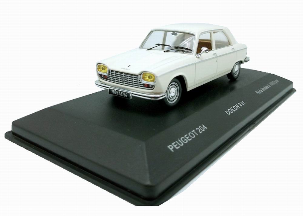 Voiture Miniature Peugeot 204 1/43