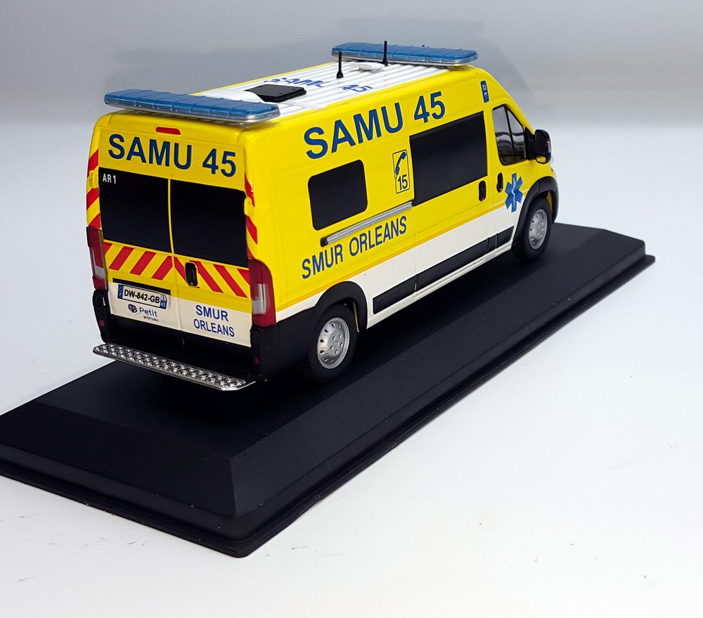 Miniature Ambulance FIAT Ducato SAMU 45 SMUR ORLEANS 1/43