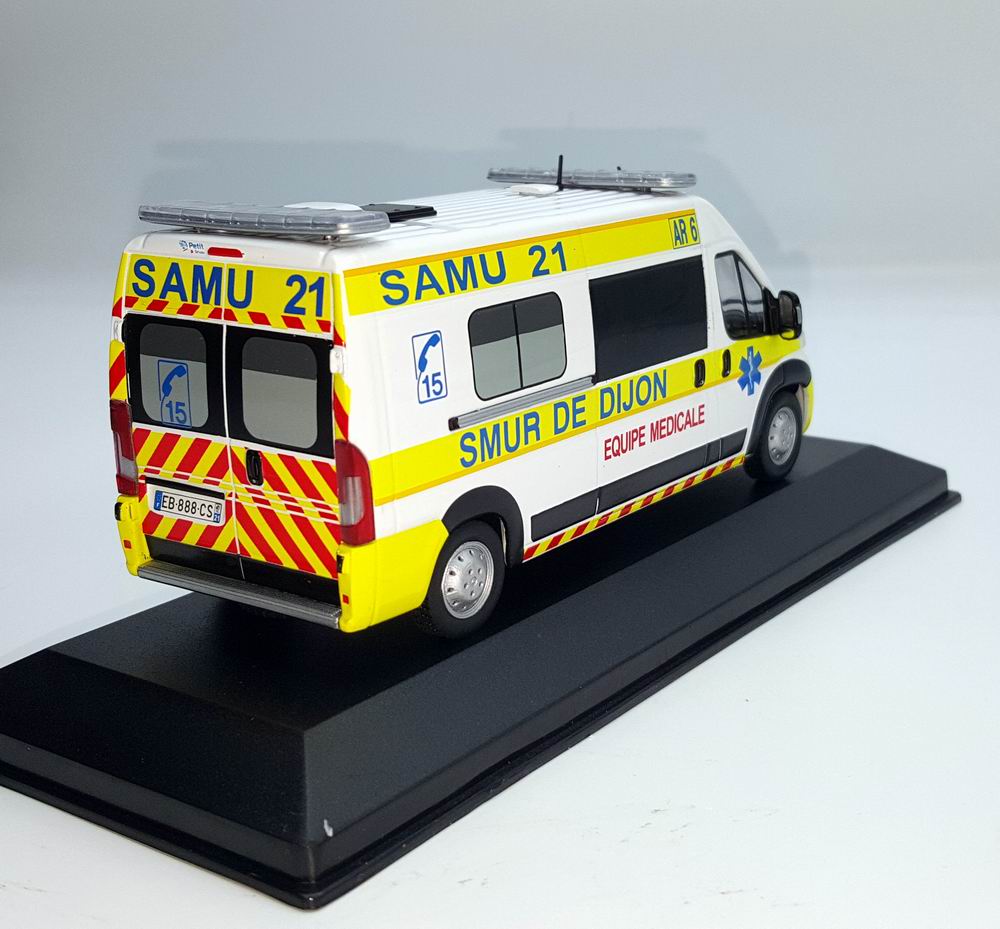 Miniature Ambulance FIAT Ducato SAMU 21 SMUR De Dijon 1/43