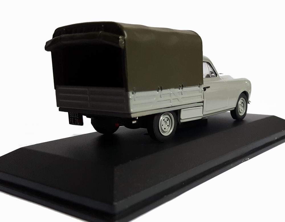 Miniature Peugeot403 bache 1/43