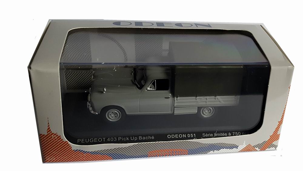 Petite voiture Peugeot 403 baché pickup 1/43