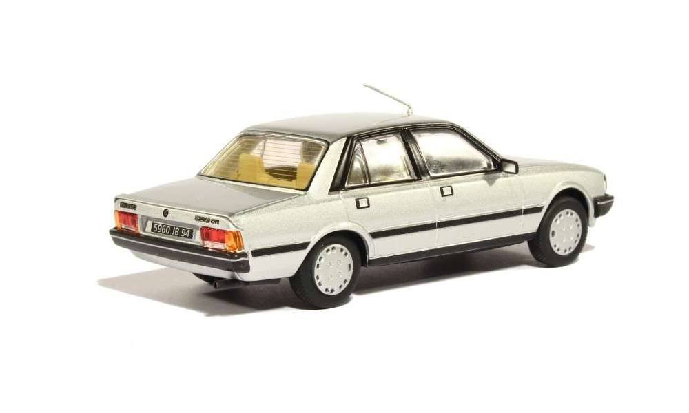 Miniature Peugeot505 1/43