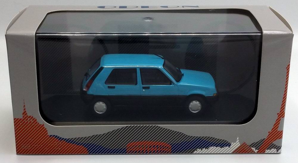 Petite voiture super5 renault 1/43