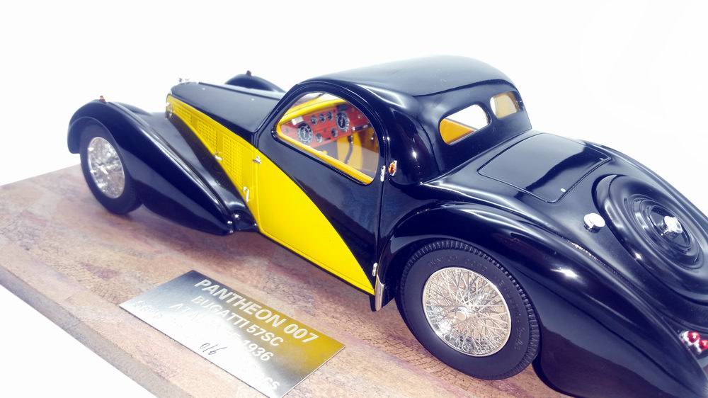 Voiture de Collection BUGATTI ATALANTE 57  1936 NOIRE et JAUNE 1/18