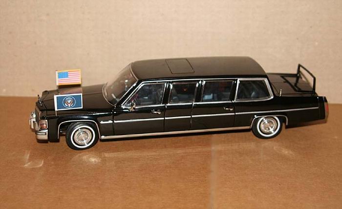 Limousine Lincoln Continental de 1972 Voiture Présidentielle Ronald Reagan 1/24