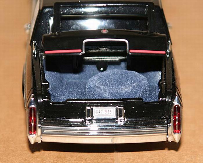 Limousine Lincoln Continental de 1972 Voiture Présidentielle Ronald Reagan 1/24 