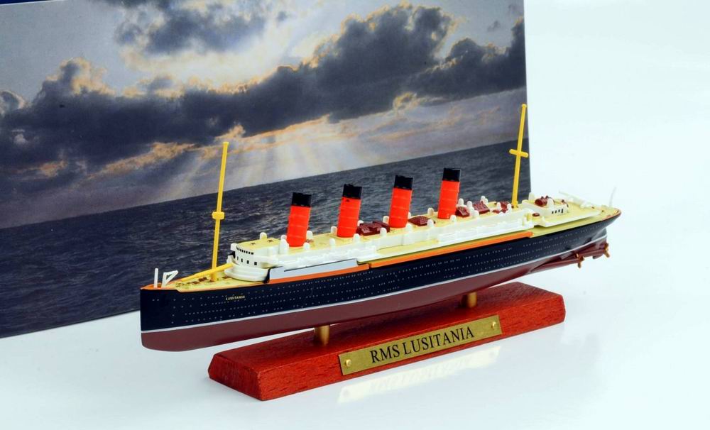 Maquette bateau Transatlantique RMS LUSITANIA 1/1250