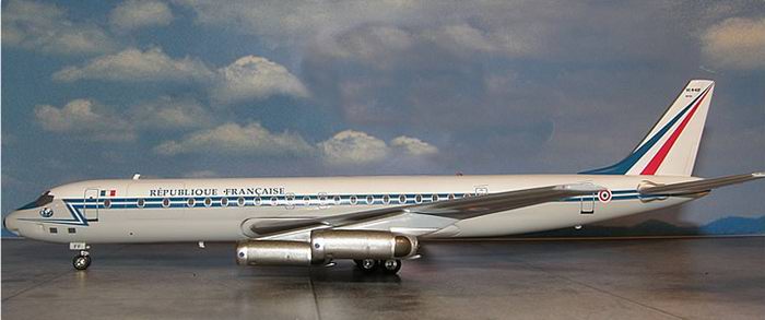 Maquette McDonnell Douglas DC8 62 RÉPUBLIQUE FRANÇAISE Escadron de Transport 3/60 Estérel 1/200