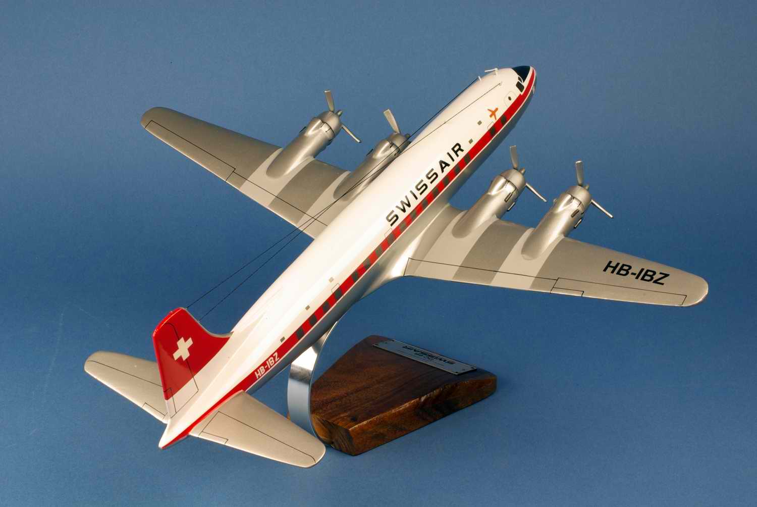 Maquette Avion DOUGLAS DC-6B Basel-Land SWISSAIR 1/72