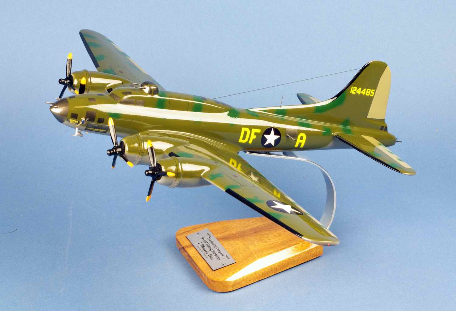 Maquette Avion BOEING B-17F Flying Fortress Memphis Belle