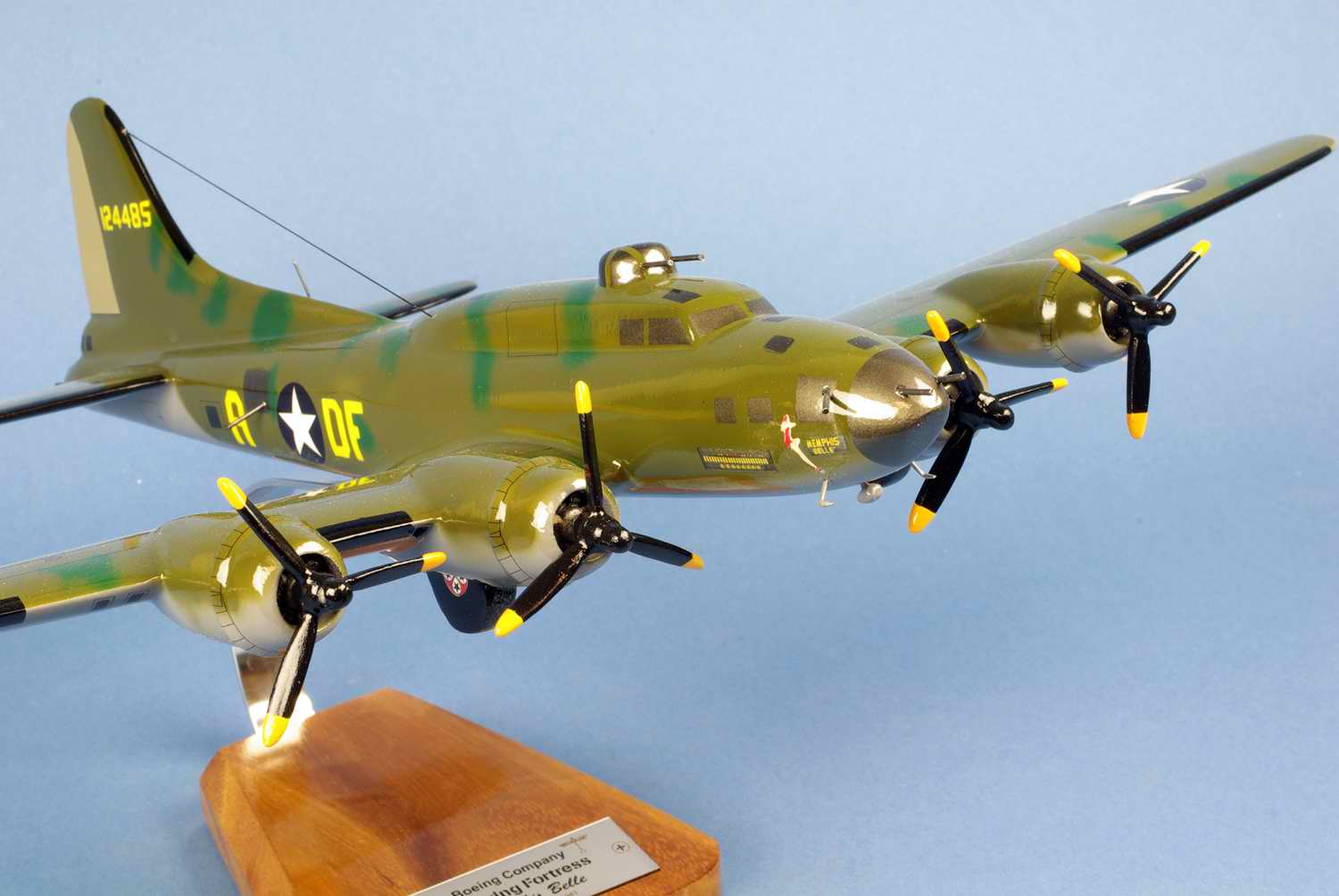 Maquette avion BOEING B17F Flying Fortress Memphis Belle