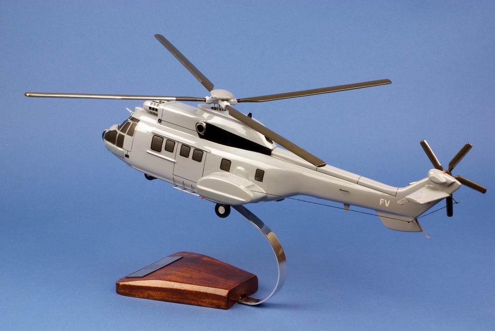 maquette helicoptere AS532 Cougar