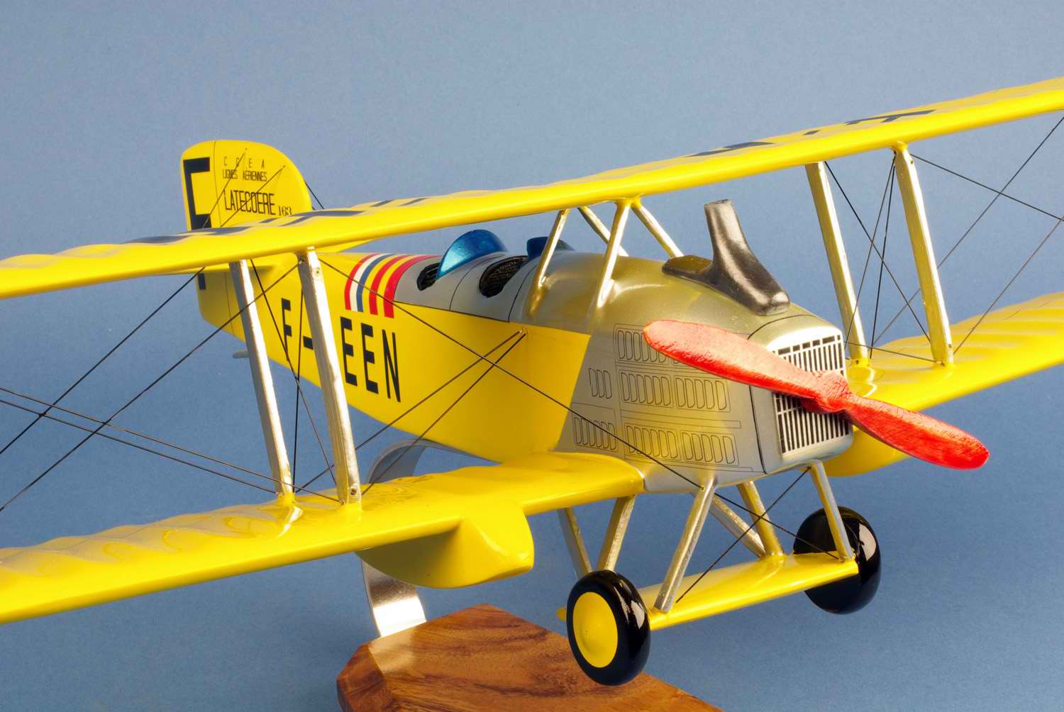 Maquette Breguet 14 XIV aux couleurs de Aéropostale 1/25