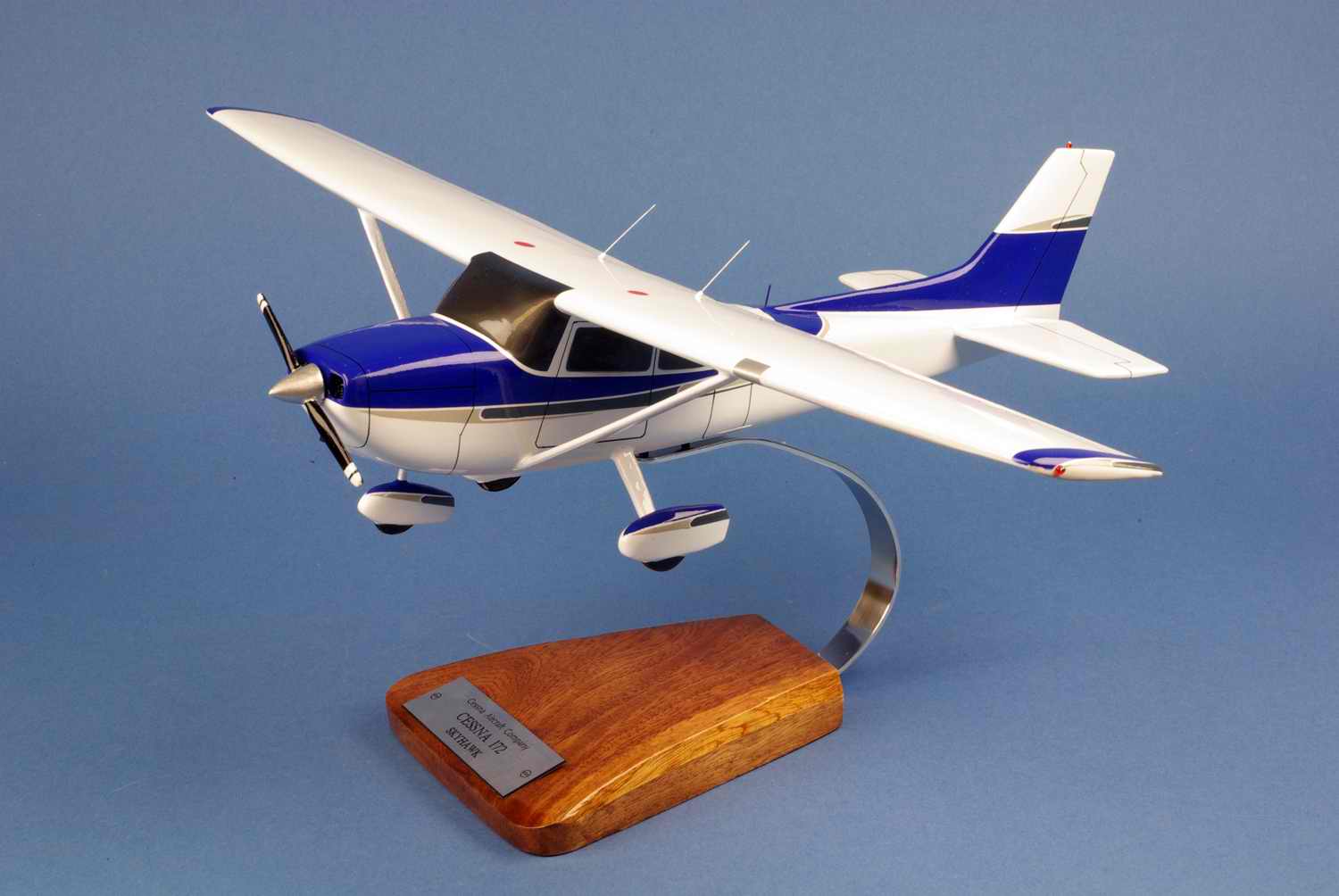 Maquette avion de tourisme CESSNA 172 Skyhawk 1/24