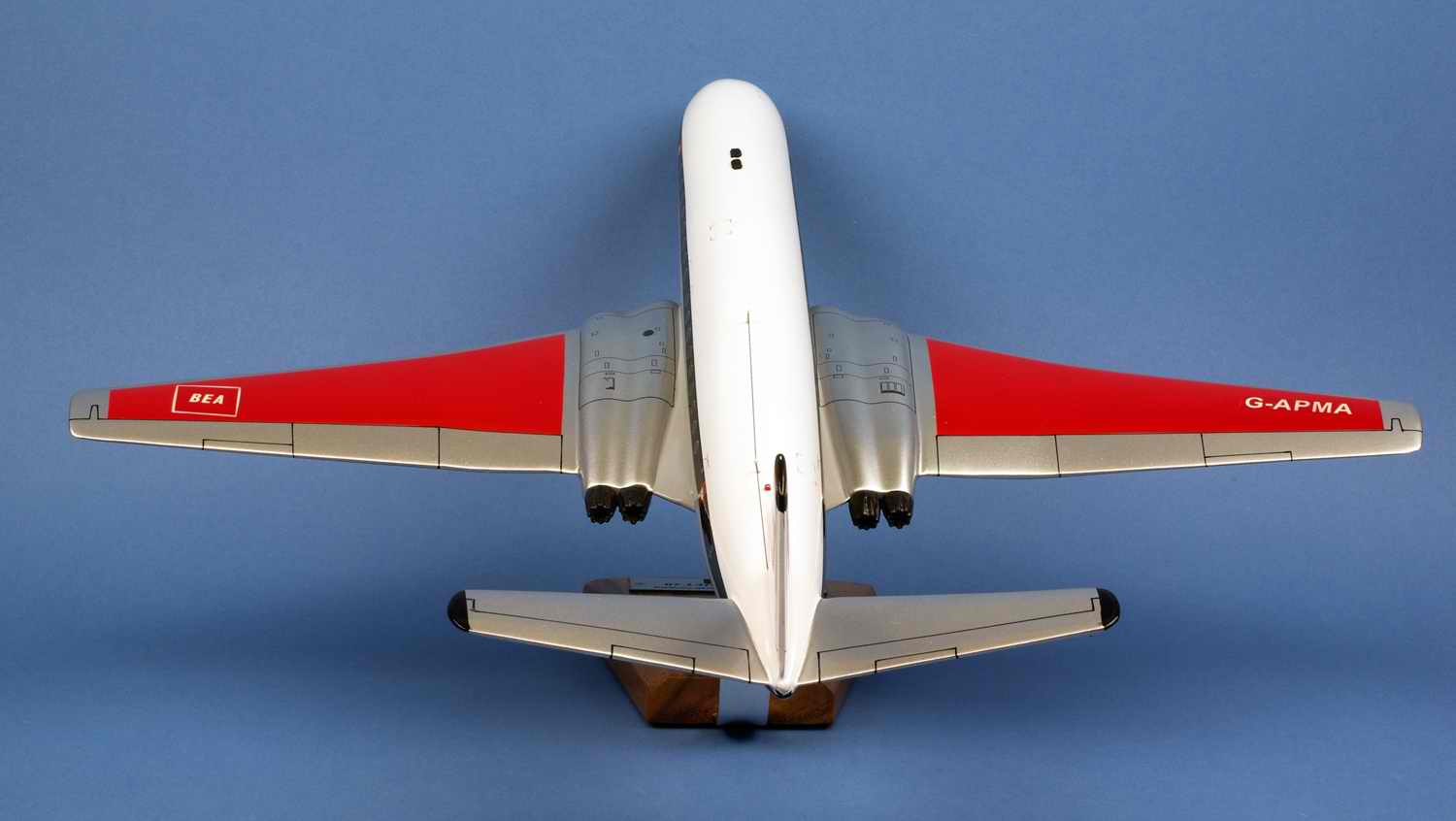 maquette avion De Havilland DH106 Comet 4B British European Airways