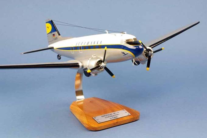 Maquette DouglasDC-3 Lufthansa 1/48