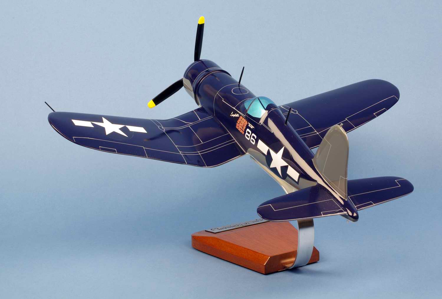 Maquette Avion de chasse F4U1A CORSAIR VMF-214 BlackSheep Gregory Pappy Boyington seconde guerre mondiale