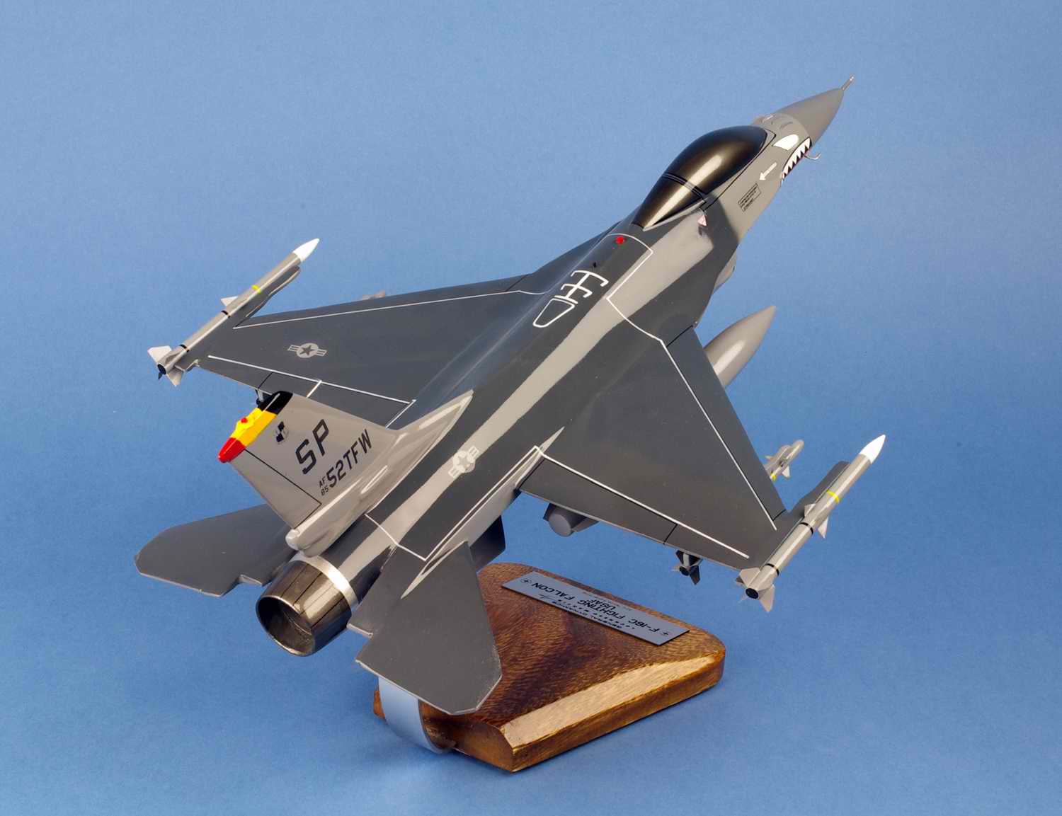 Maquette Avion de Chasse F16C Fighting Falcon 52ndTFW USAF au 1/35