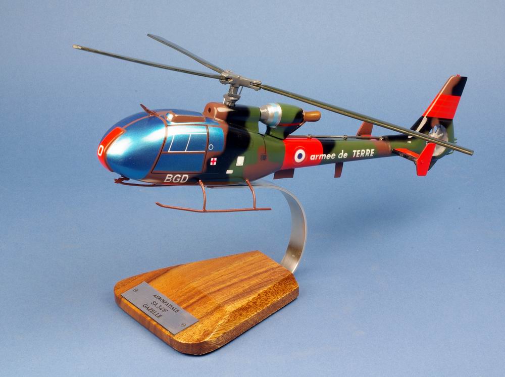 maquette Hélicoptère Gazelle SA341F 1/24
