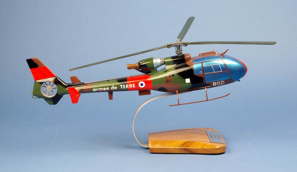 maquette Hélicoptère Gazelle SA-341F 1/24