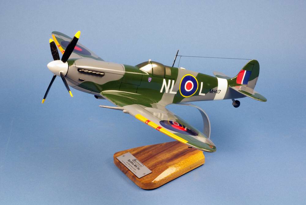 Maquette SPITFIRE MK9 Sqn341/GCIII/2 Alsace FAFL René Mouchotte 1/24