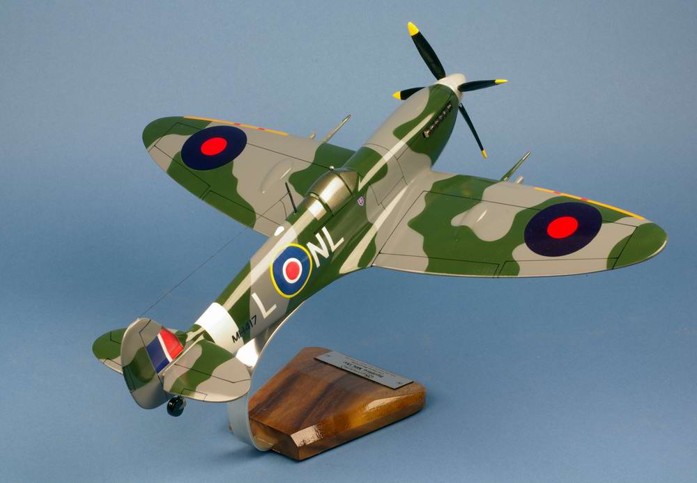 Maquette SPITFIRE MK IX Sqn341/GCIII/2 Alsace FAFL René Mouchotte 1/24