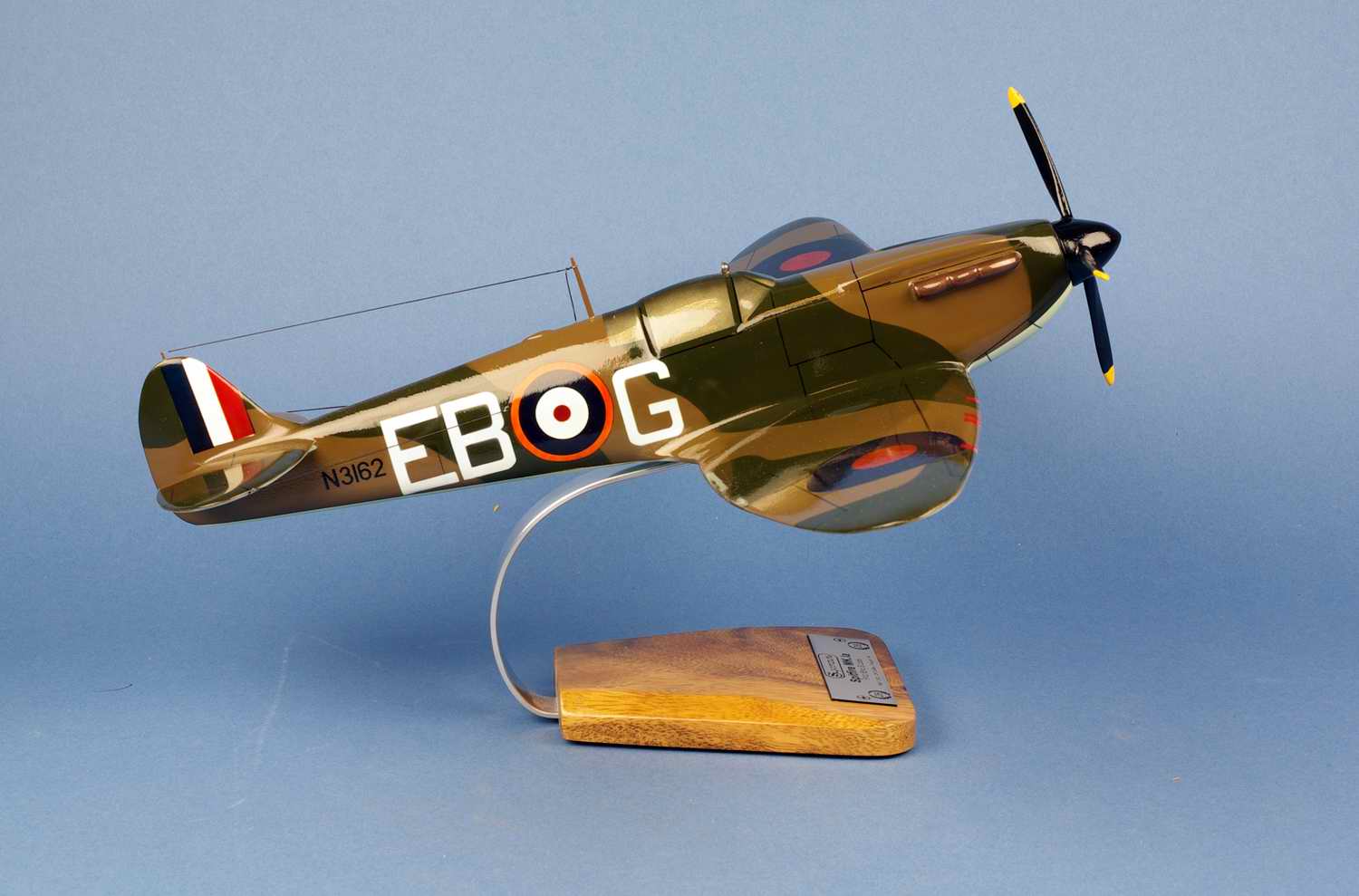 Maquette Avion SPITFIRE MKIA41 Squadron RAF Eric Stanley Lock ROYAL AIR FORCE 1/24 