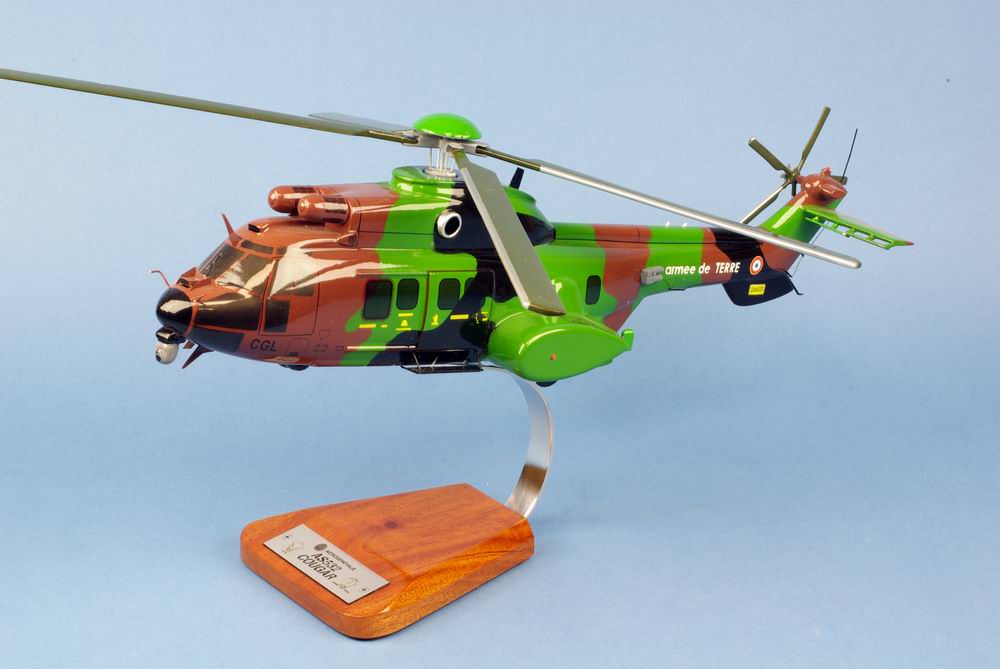 Maquette Hélicoptère Cougar AS532