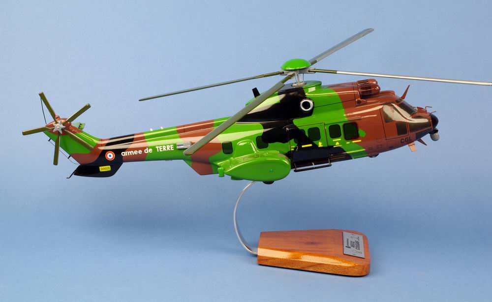 Maquette Hélicoptère Cougar AS532