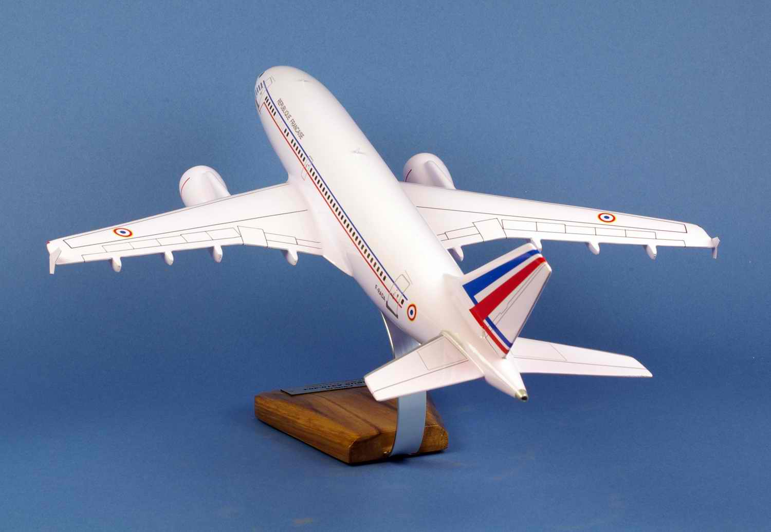 Maquette Avion AIRBUS A310 REPUBLIQUE FRANCAISE ET03 060 Esterel 1/100