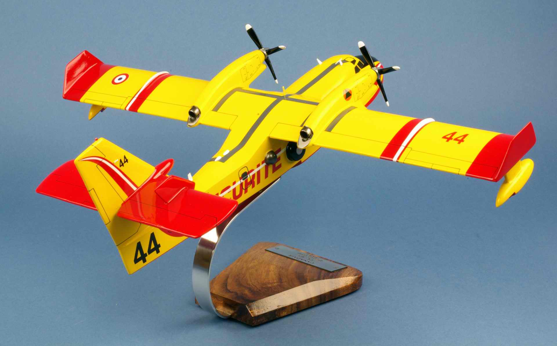 Maquette Canadair CL-415 Pélican Sécurité Civile 1/50