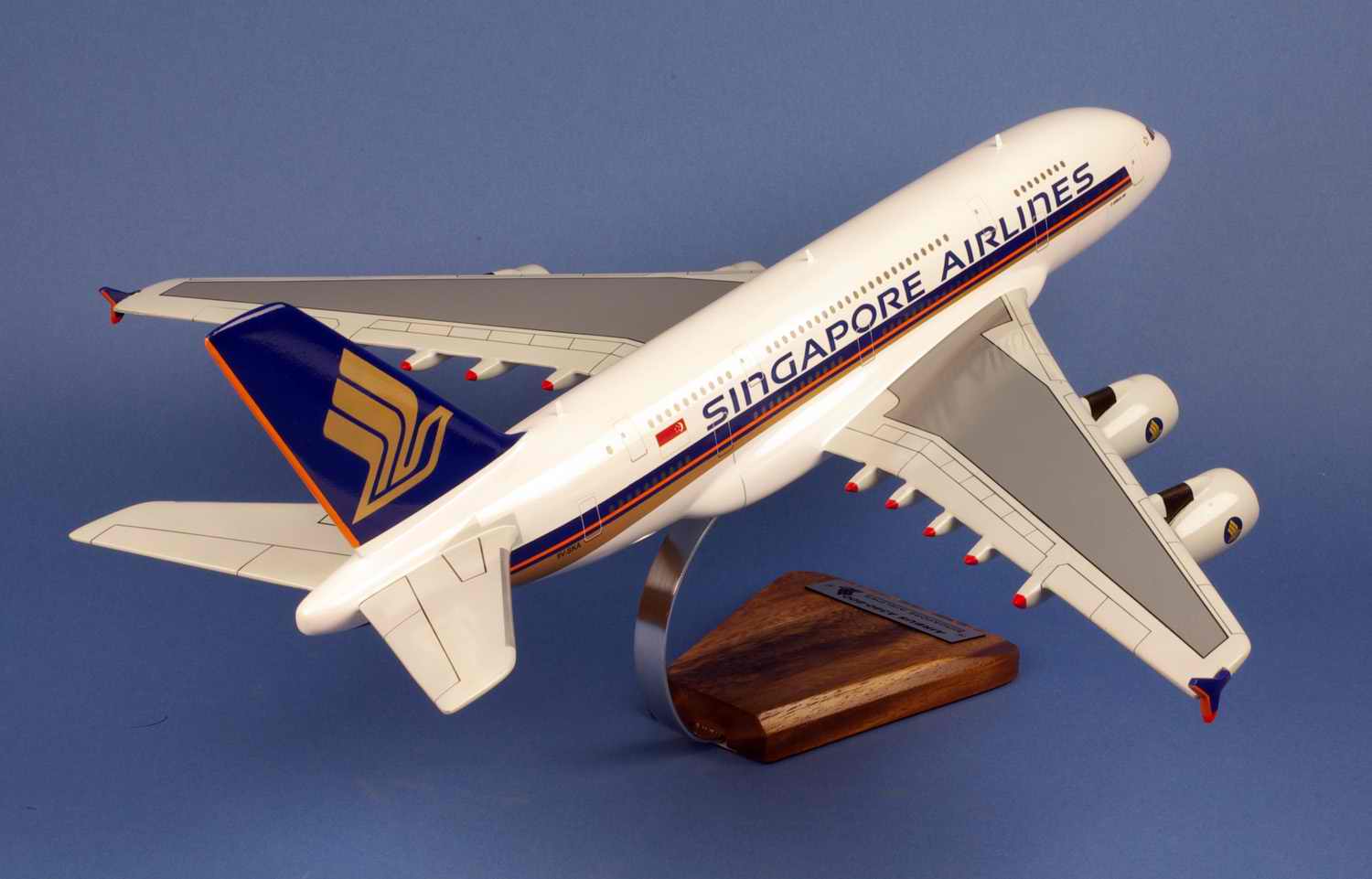 Maquette avion Airbus A380-800 Singapore Airlines en bois 