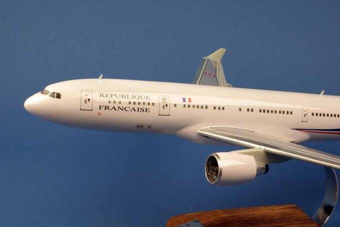 AIRBUS A330-2223 Présidentielle République Française FRANCE 1/125