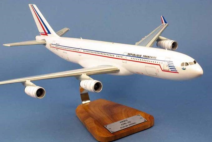 AIRBUS A340-212 Republique FranCaise FRANCE 1/125