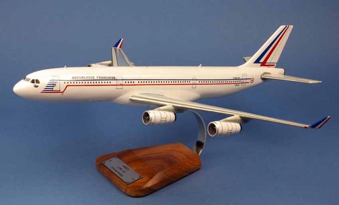 AIRBUS A340-212 ET03/60 Esterel République Française FRANCE 1/125