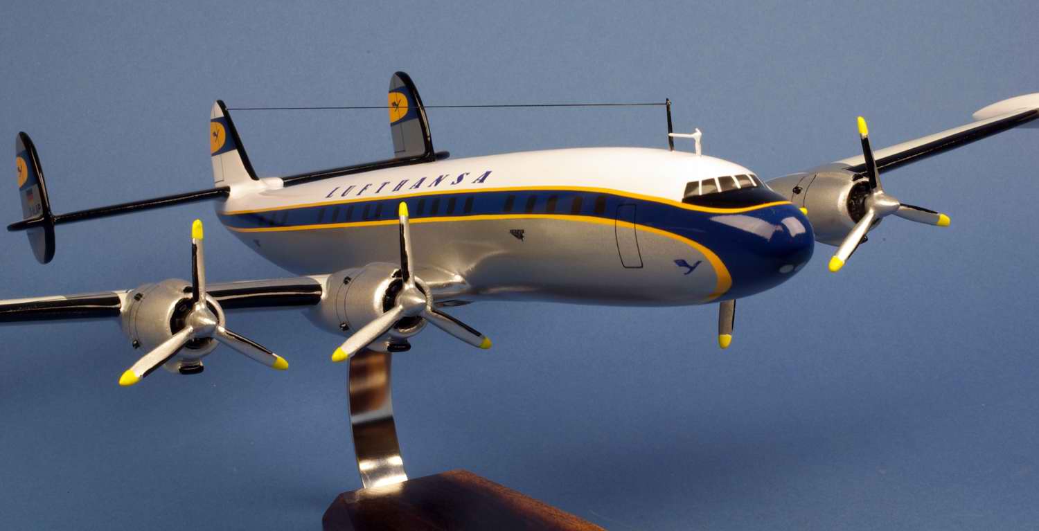 Maquette LOCKHEED Constellation L.1049 Super G LUFTHANSA 1/72 