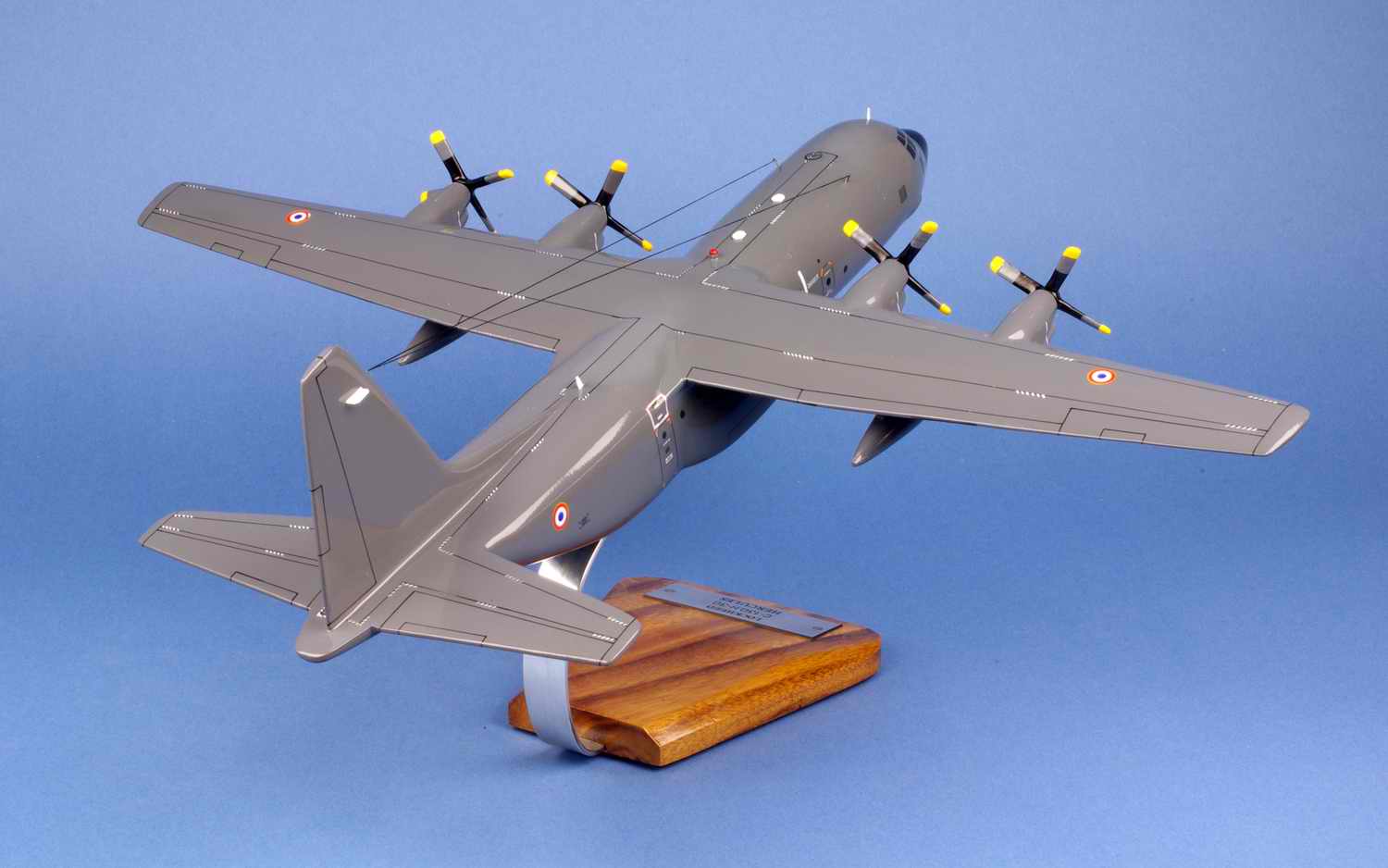 Maquette Avion LOCKHEED C130H-30 Hercules ARMEE DE L'AIR 1/80