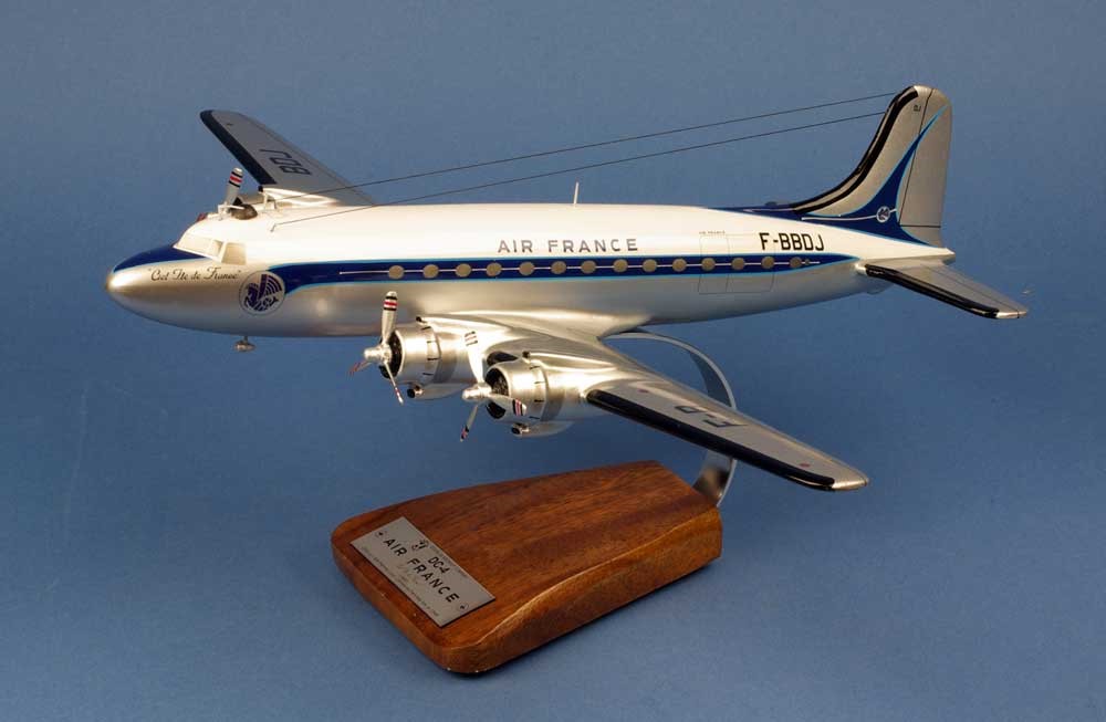 maquette DOUGLAS DC-4 F-BBDJ 1er PARIS-NEW YORK AIR FRANCE 1/72