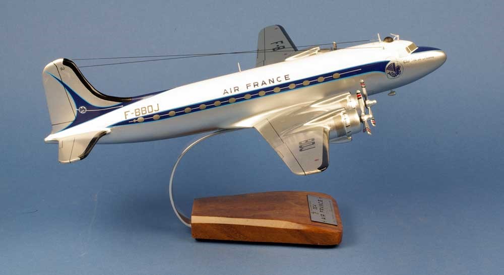 maquette DOUGLAS DC-4 F-BBDJ 1er PARIS-NEW YORK AIR FRANCE 1/72