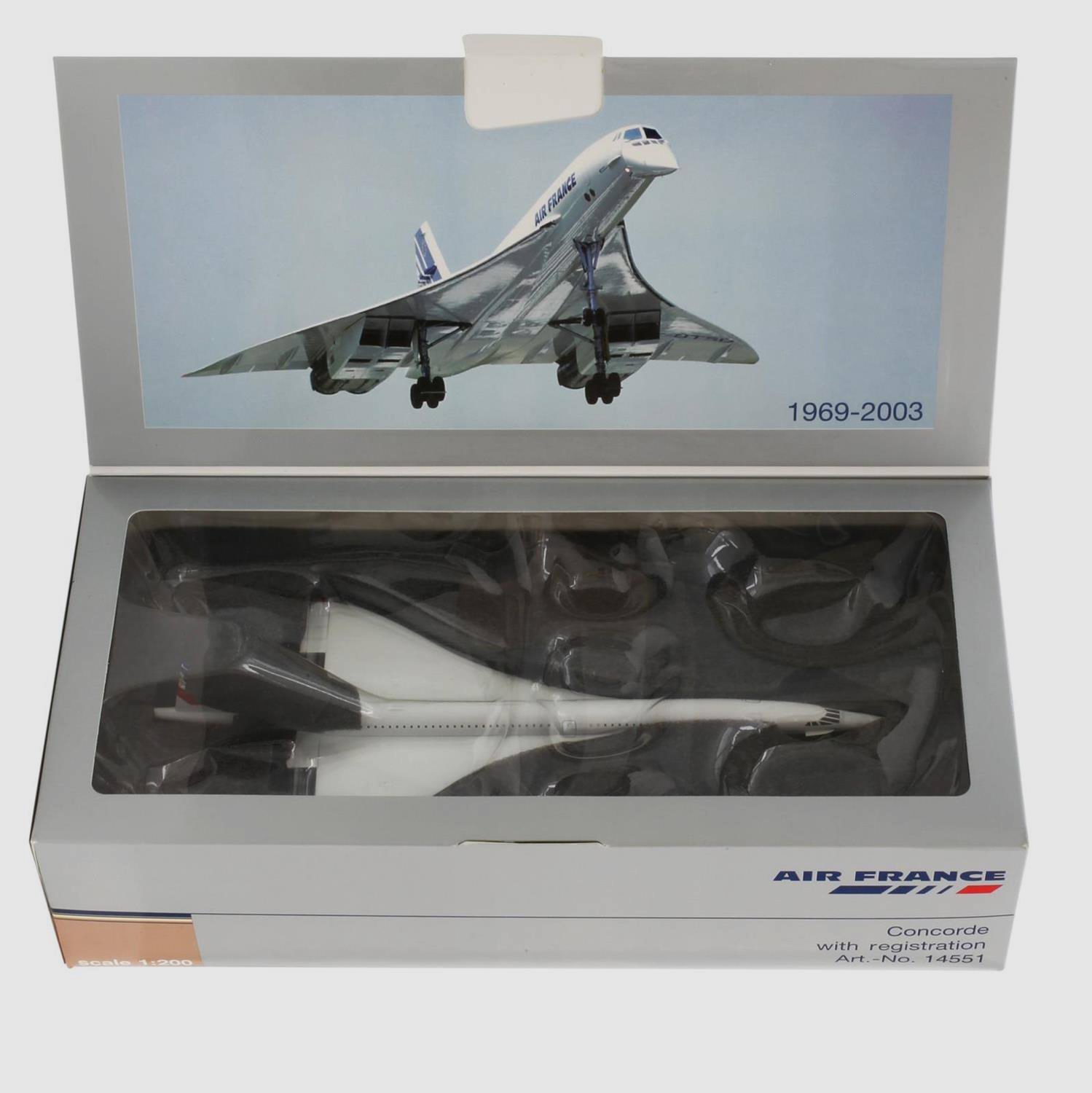 Maquette CONCORDE AIR FRANCE en M/étal au 1//200 F-BTSD
