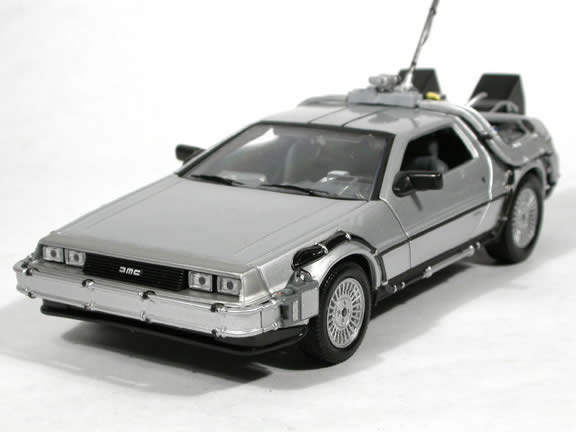 voiture DELOREAN Retour vers le futur n°1 en Métal 1/24