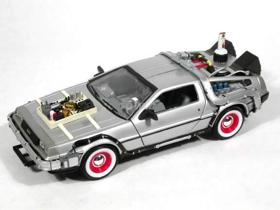 Dolorean 3 DELOREANe RETOUR VERS LE FUTURIII