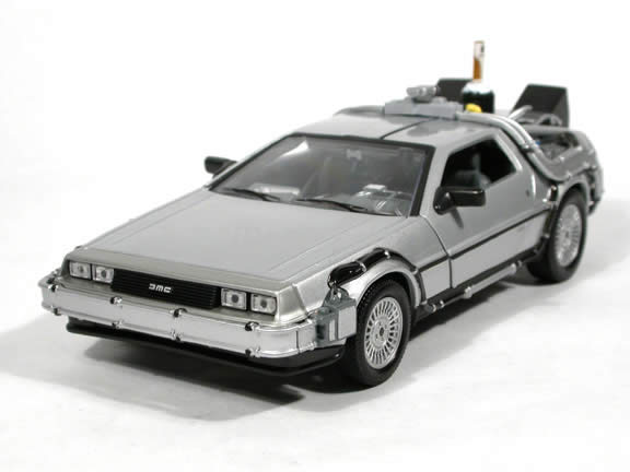 Voiture métal delorean2 1/24