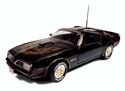 Véhicule Métal Pontiac Trans Am Firebird 1977 Smokey and the Bandit, Cours après moi Shériff au 1/18