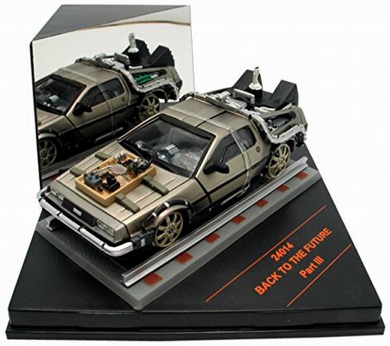 Voiture DMC DELOREAN III Rail Road Retour vers le Futur en Métal au 1/43