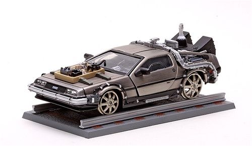 Voiture DMC DELOREAN III Rail Road Retour vers le Futur en Métal au 1/43