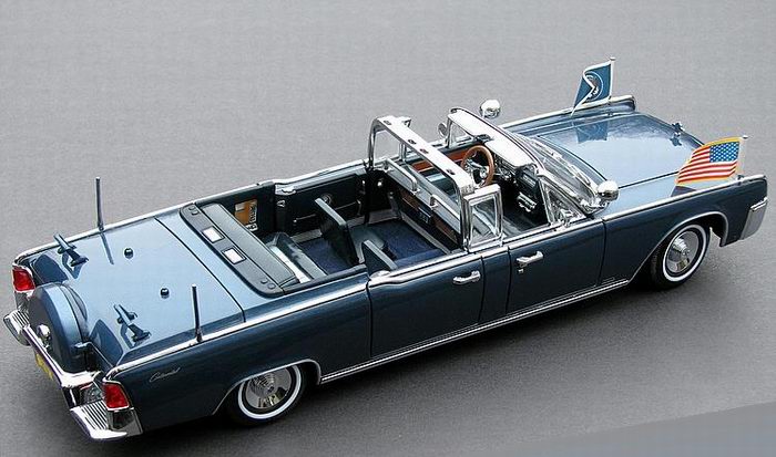 Lincoln X 100 de 1961 Voiture Présidentielle JFK Kennedy 1/24 