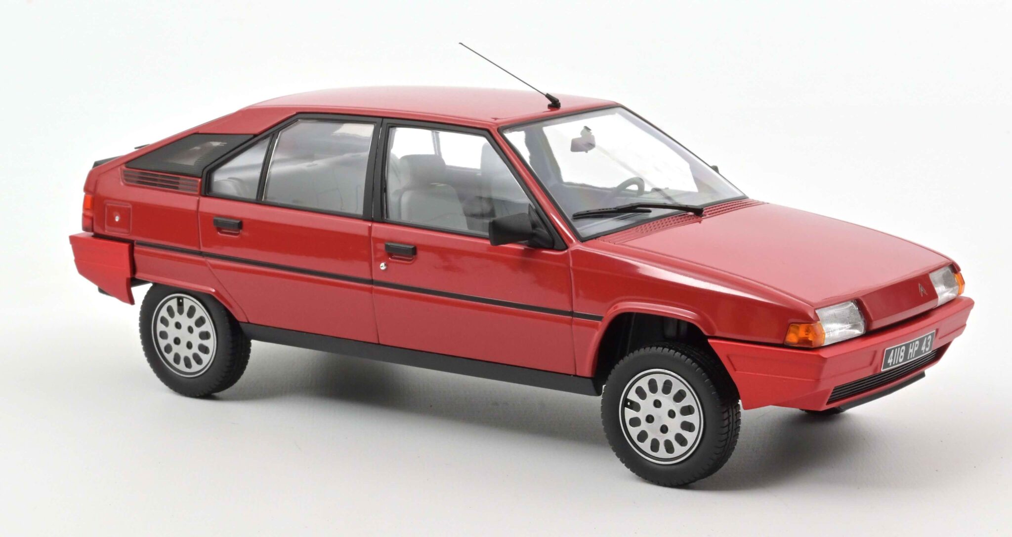 Miniature NOREV 1/43 – Citroën BX 16 TRS Rouge, RARE Et Neuve
