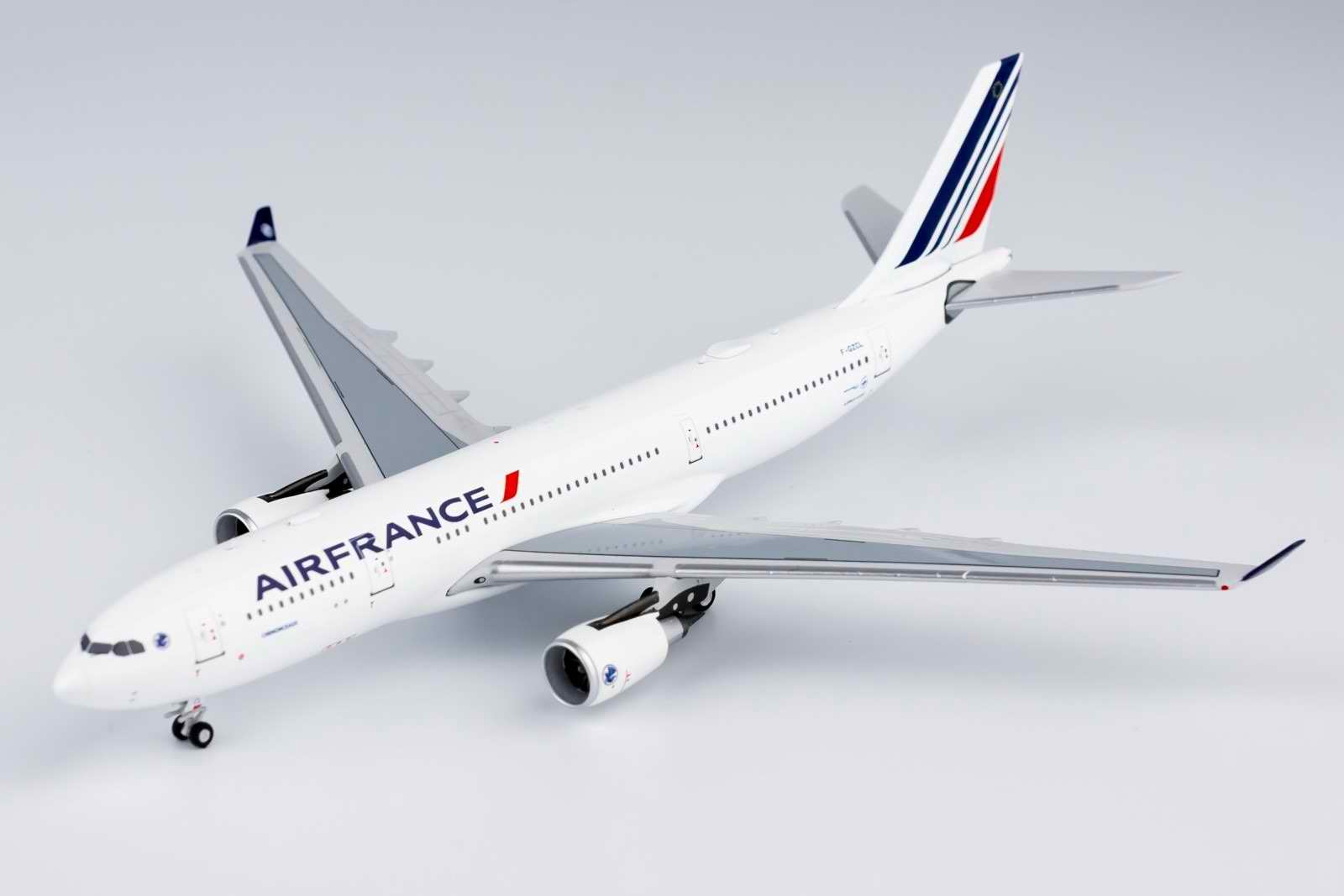 Maquette métal Aribus A330-200 AirFrance Chenonceaux 1/400 Métal