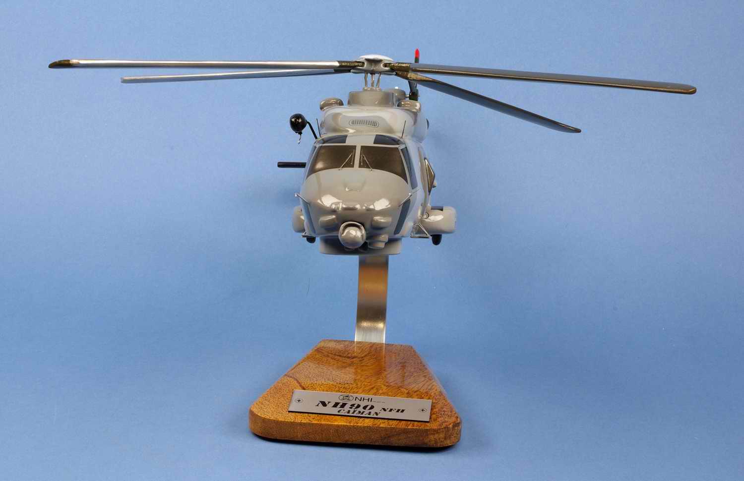 maquette hélicoptère NHIndustries NH90 NFH Caiman Marine 1/45